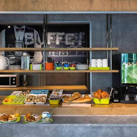 Ibis Budget Chambery Sud Les Eaux Szálloda 2*
