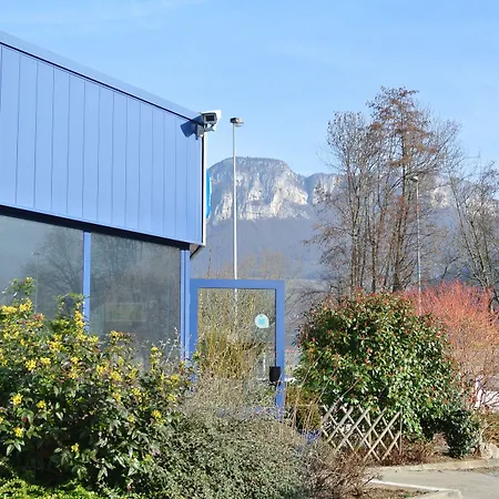 Ibis Budget Chambery Sud Les Eaux شال ليه أوكس