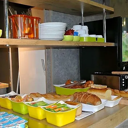 Hotel Ibis Budget Chambery Sud Les Eaux Challes-les-Eaux