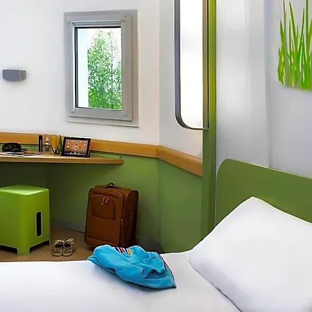 Ibis Budget Chambery Sud Les Eaux Hotel