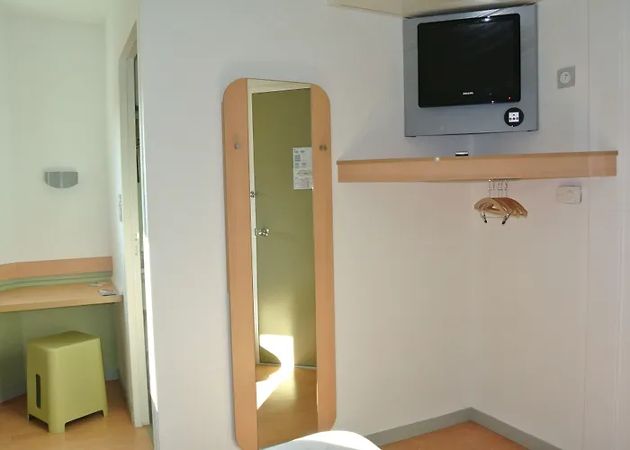 Hotel Ibis Budget Chambery Sud Les Eaux 2*